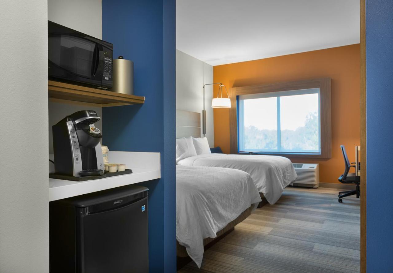 Holiday Inn Express & Suites - Fayetteville South By Ihg Extérieur photo